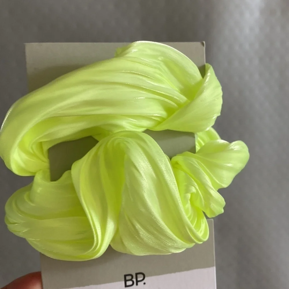 Nordstrom BP neon green scrunchie NWT
